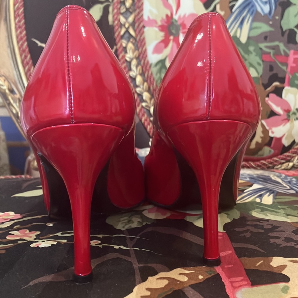 Stuart Weitzman Ruby Patent Red Heels Size 8 Incr… - image 2